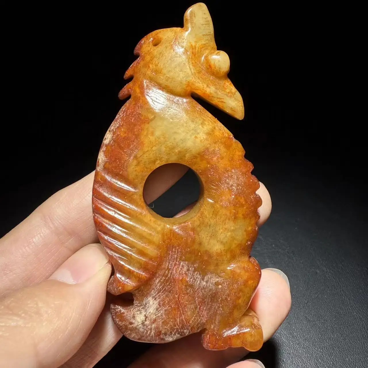 Old Han Dynasty Natural Hongshan Jade Carving bird Beast Pixiu Gou Statue pendant 8.5x4.3cm