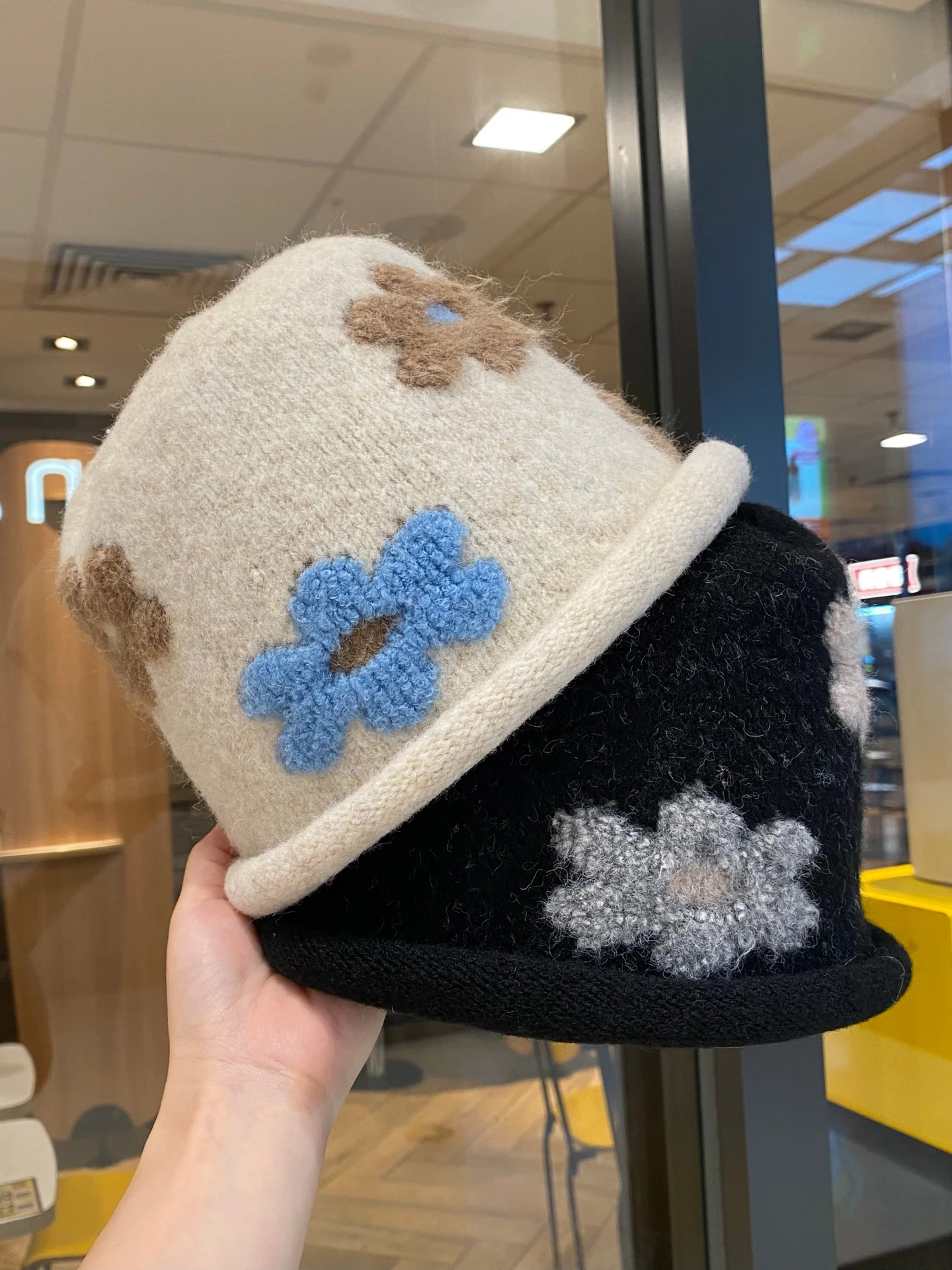 japanese-style-color-block-knitted-hat-women's-autumn-winter-anti-aging-versatile-face-slimming-flower-pattern-warm-woolen-cap