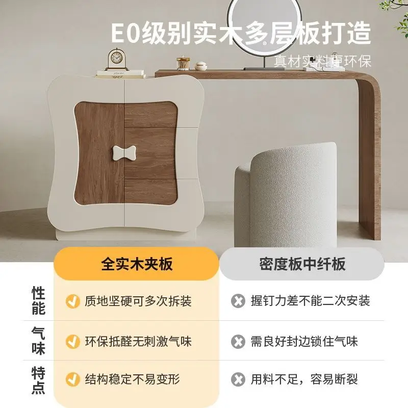 無垢材のドレッサー レトロな雰囲気 寝室 モダン シンプル 小さなアパート ドレッサー チェスト一体型