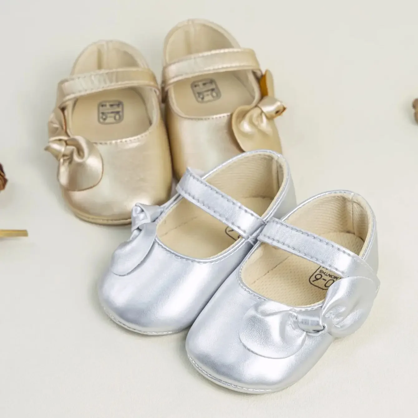 Meckior-zapatos de princesa para bebé recién nacido, zapatillas de Ballet cómodas y duraderas con lazo dorado, exquisitos, para exteriores