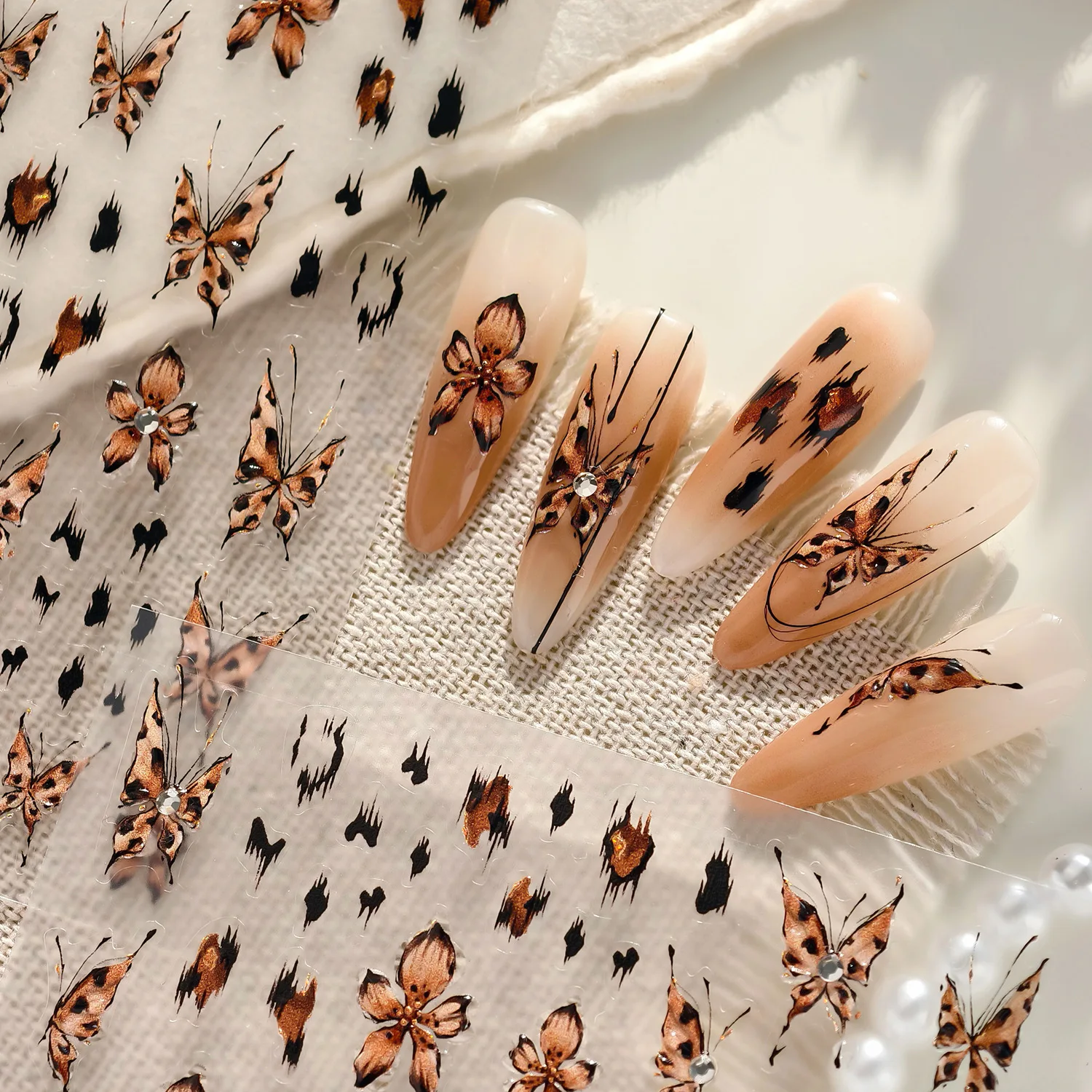 秋と冬のヒョウ柄フラワーメイラードゼリーネイルステッカーハイエンドバタフライDIYマニキュアのヒント装飾クリスマス