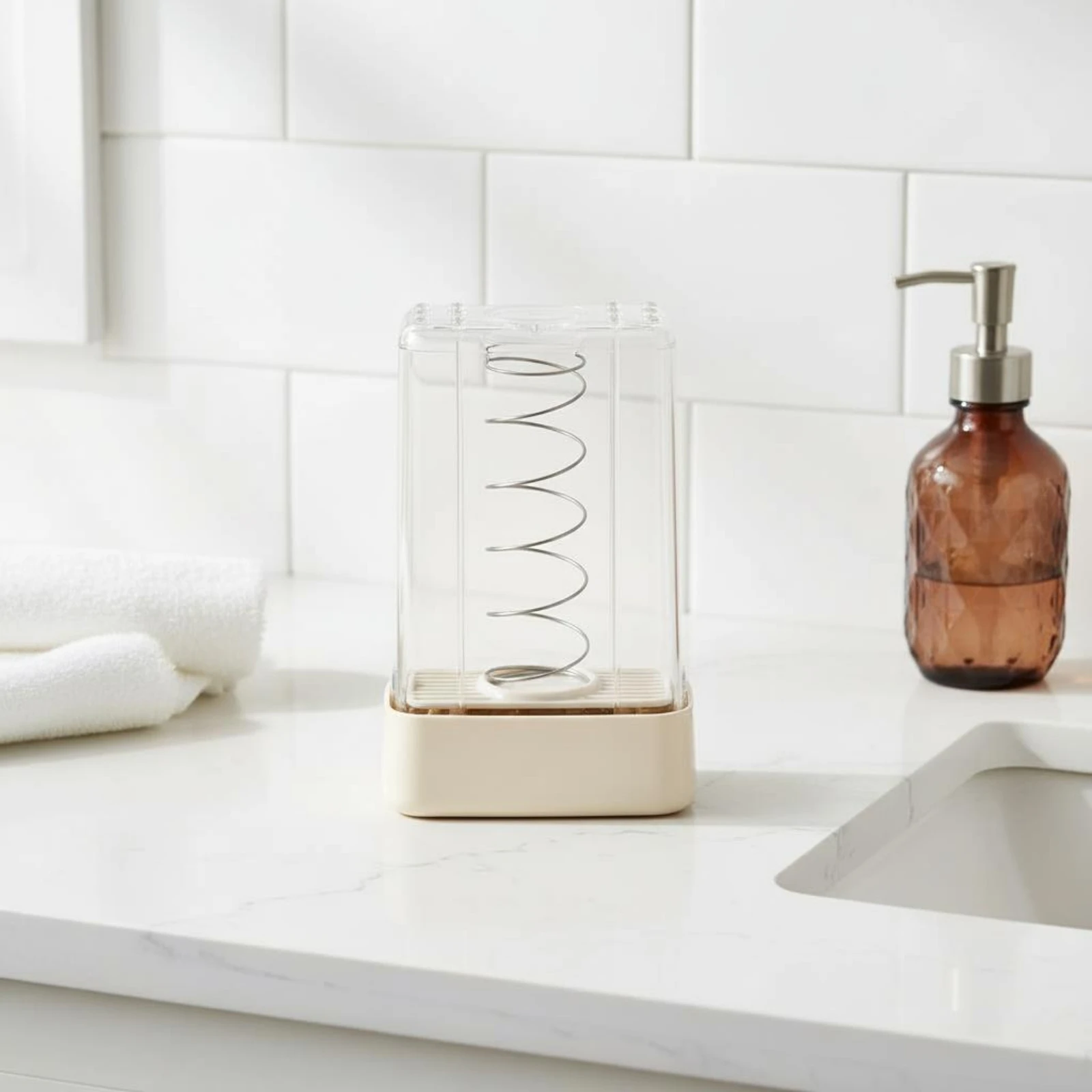 

Soap Dish with Brush Foam Making Flexible Soap Dish Bathroom Accessory Quick Drying Easy to Clean