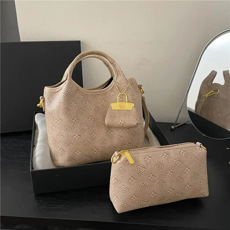 

2025 Women's Monogram Print Basket Tote Handheld Luxury Design | Adjustable Shoulder Strap | Premium Raffia Material | Versatile