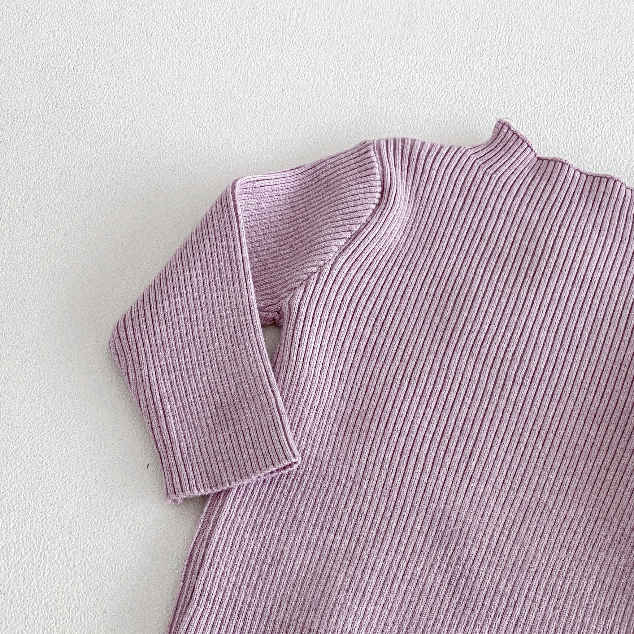 Mädchen Herbst 2026 Neue Kollektion: Cape-Pullover, Unterziehshirt, karierte Freizeithose mit Schleife - Stilvolles Dreiteiliges Set – Detail 7