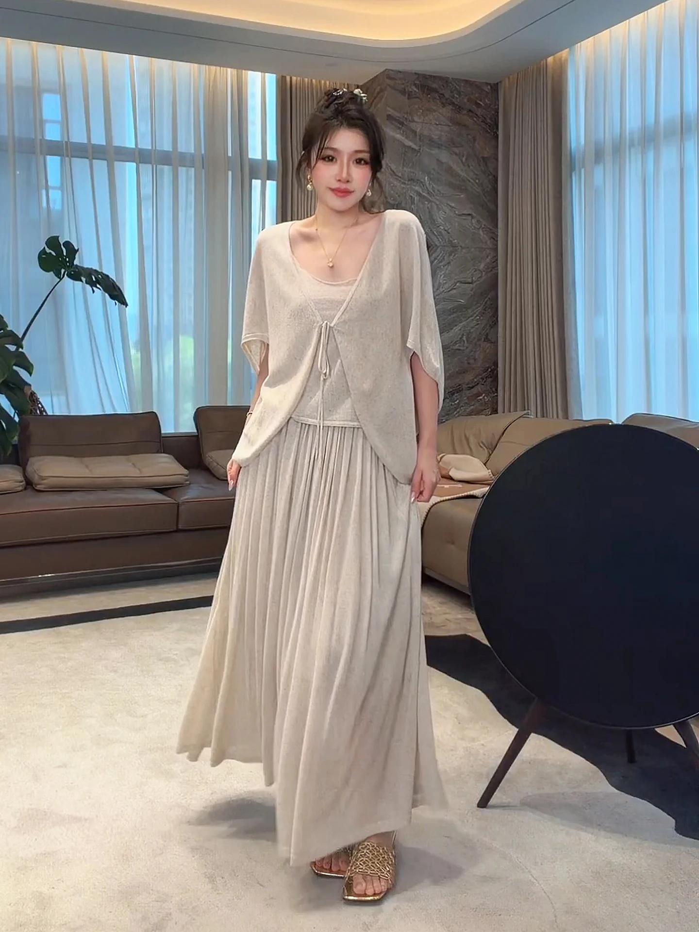 

Модный элегантный омолаживающий комплект из трех предметов Lao Yang's Personal ME Malted: льняной, стройнящий, скрывающий недостатки фигуры