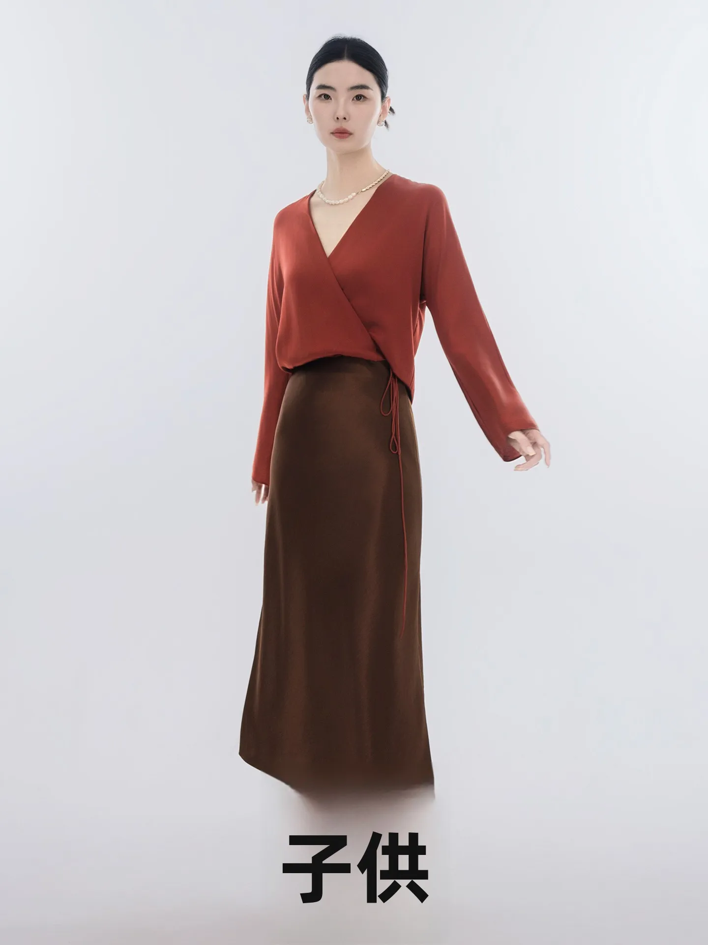 

Wuxian Wireless Satin Set Women's V-neck Silk Slip Top Autumn Winter High Waist Fish Tail Skirt Drape A-line Skirt Set