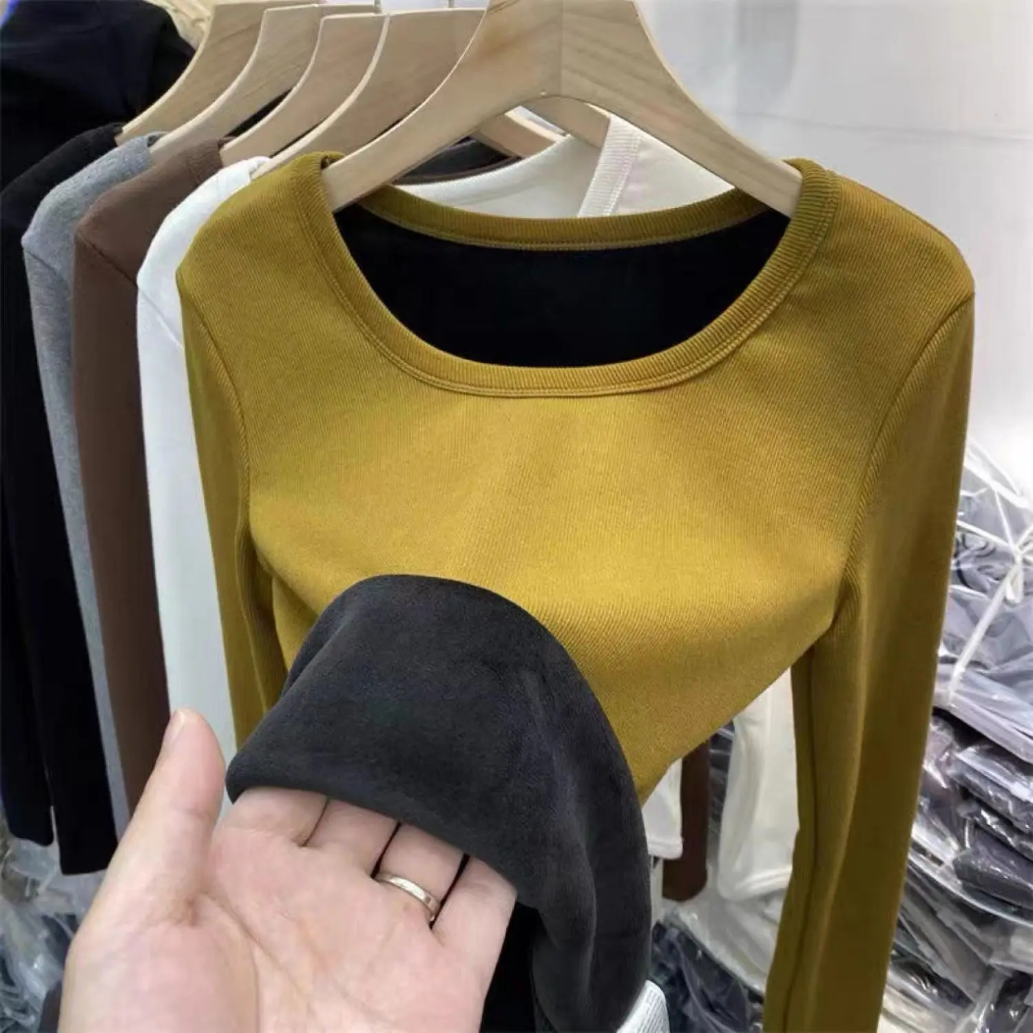 M-5XL Slim T-shirts Women Elastic Elegant Winter Leisure Sexy Plus-velvet O-neck 4 Colors Popular Korean Style Warm Comfortable