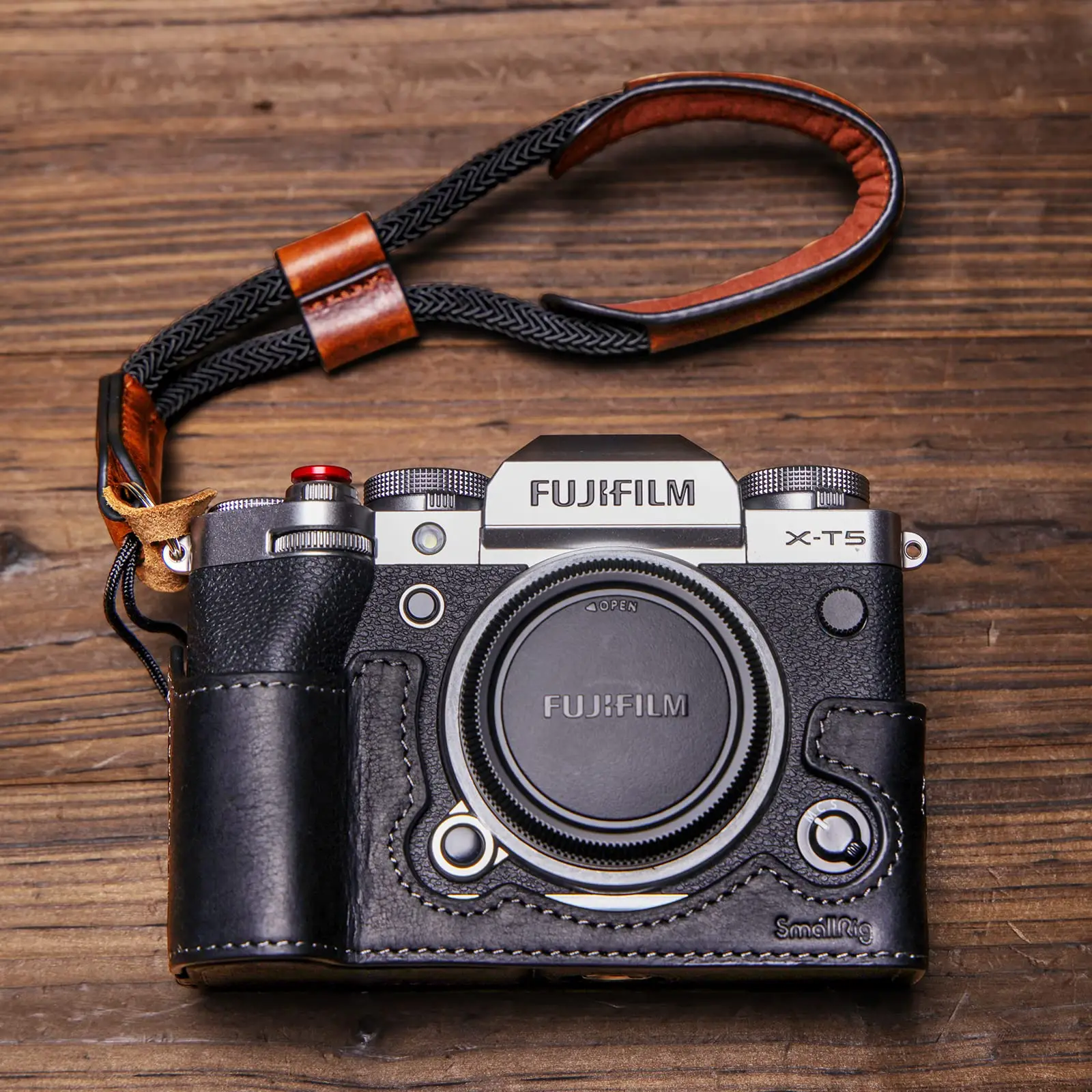 SmallRig Half Case / Wrist Strap Kit for FUJIFILM X-T5 Leather Wrist Strap Protect Your Cameras 3927