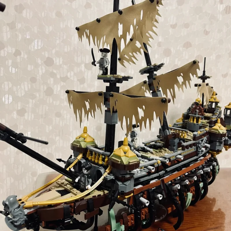 2294 pezzi 71042 nave pirata caraibica silenziosa Mary Boys blocchi educativi modello giocattolo regalo di compleanno