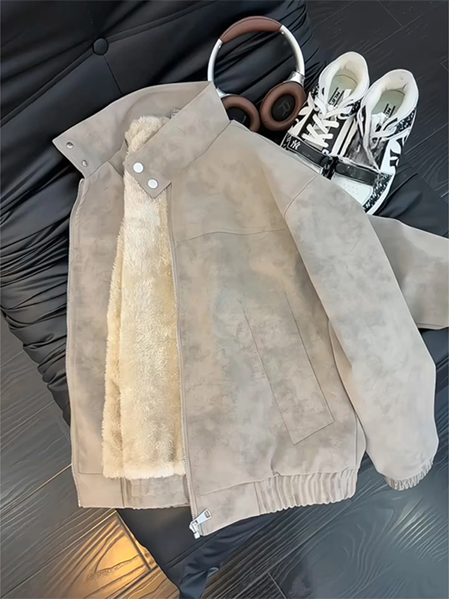 

Мужская зимняя куртка-бомбер American Style Harrington из окрашенной искусственной кожи с хлопковой подкладкой и утеплением из овечьей шерсти