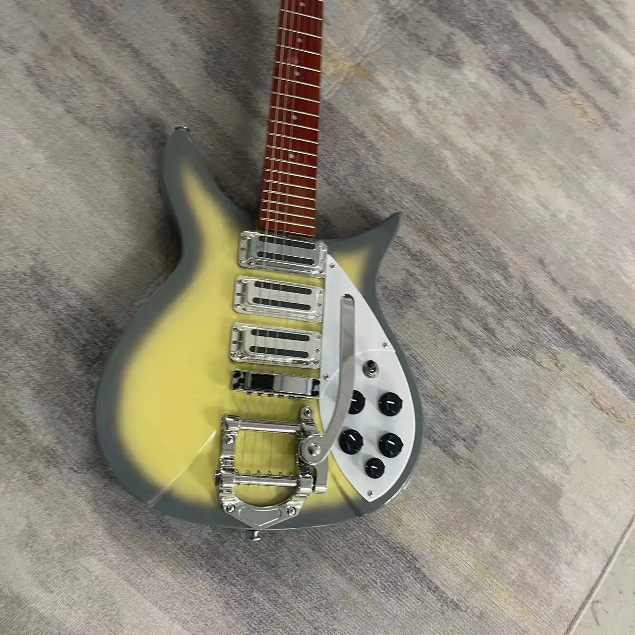 

325 6-string electric guitar integrated electric guitar, silver circled yellow body, high gloss, rose wood fingerboard, dedicate