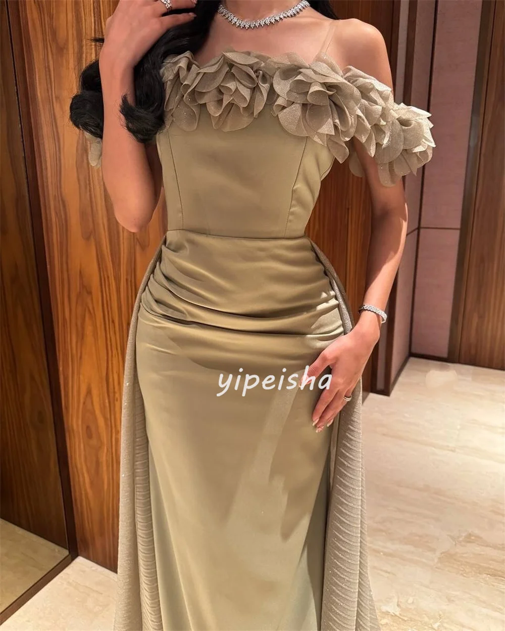 تخصيص أزياء معقدة جيرسي اليدوية زهرة الطية حورية البحر خارج على الكتف فساتين طويلة مخصصة فساتين المناسبات الرسمية