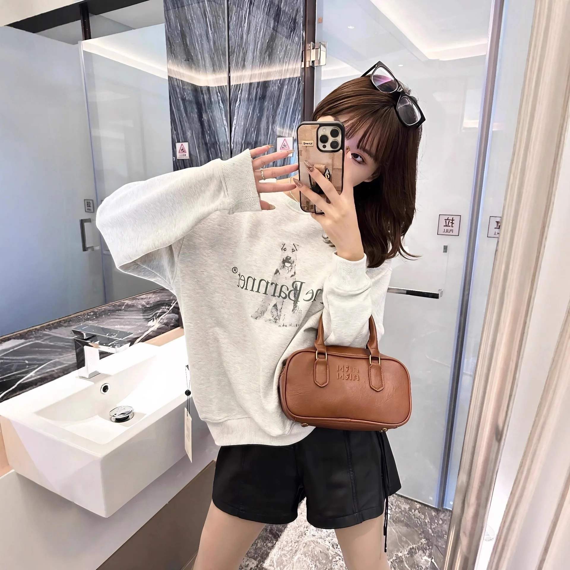 

Thebarnnet Korea Women's Fleece-Lined Round Neck Sweatshirt - New Fall/Winter Top