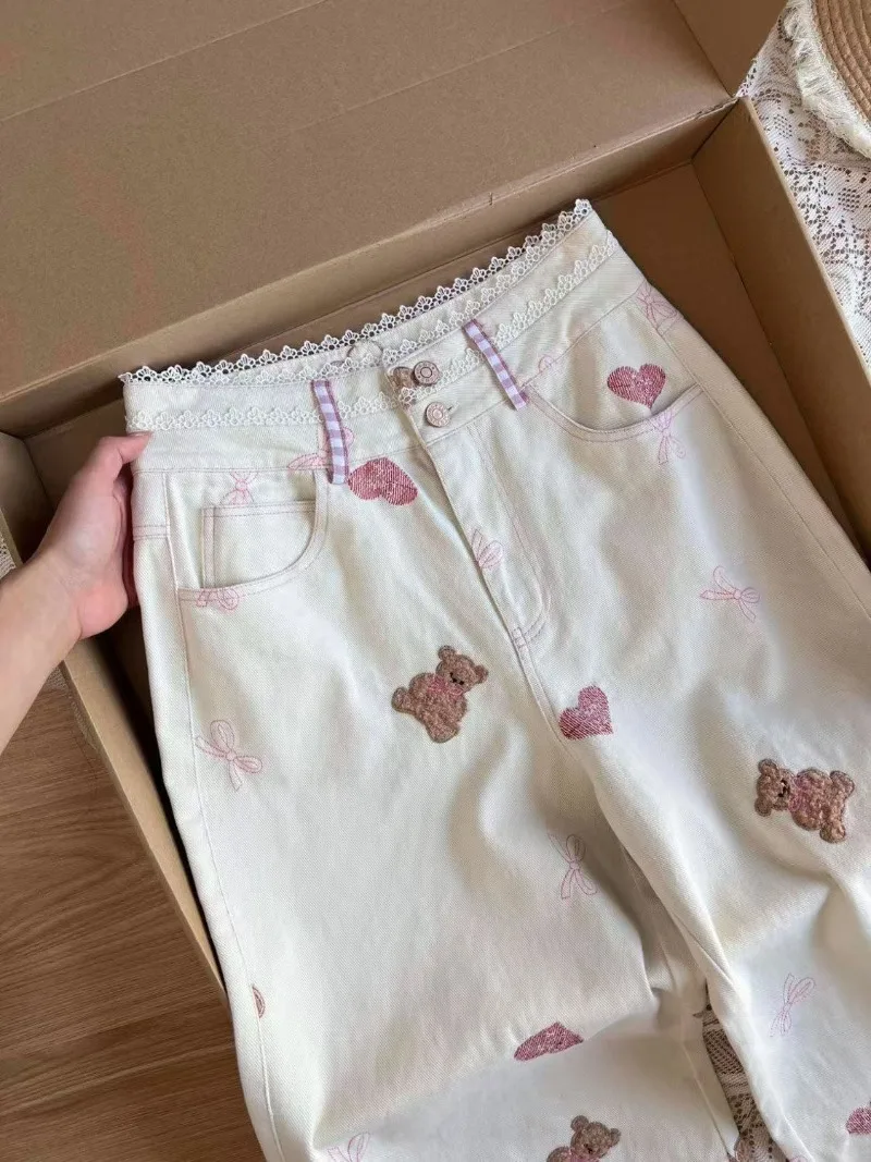 Jean brodé ours mignon pour fille, pantalon blanc taille haute à jambes larges, vêtements féminins à la mode, printemps