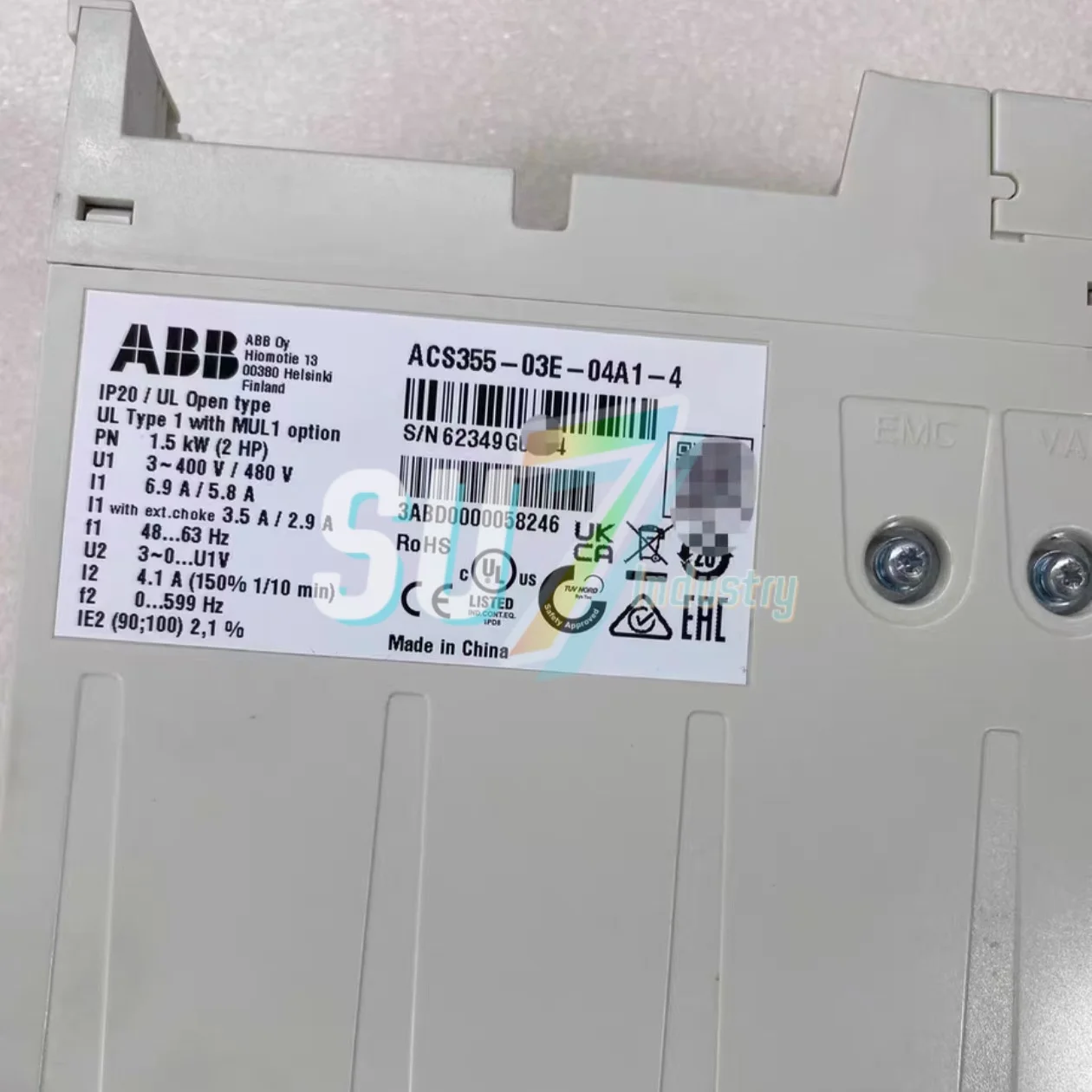 주파수 변환기 ACS355-03E-03A5-2 ACS355-03E-04A1-4 창고에 신규