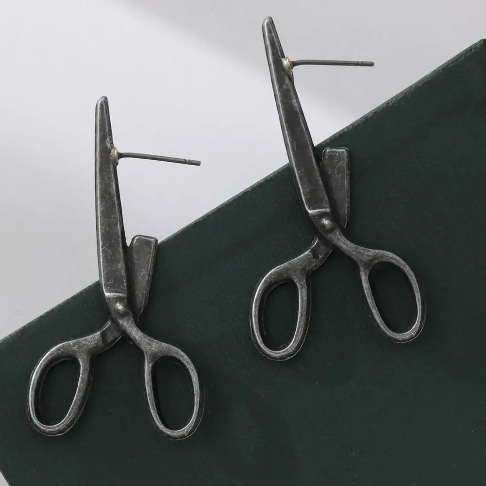 Alloy Earrings Exaggerated Scissors Shape Earrings Retro Style Women’s Ear Jewelry Anti-slip Wear Accessories for Special