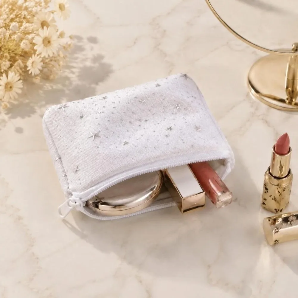 Silver Star Print Sanitary Pad Pouch Zipper Closure Portable Sanitary Napkin Storage Bag Feminine Period Pouch Women Girls