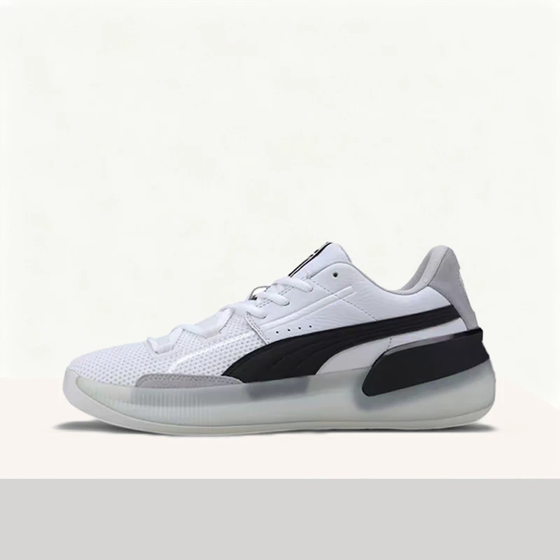 PUMA Clyde Hardwood Team: Zapatillas de baloncesto de caña baja elegantes, versátiles y duraderas para hombre y mujer – Negro y blanco 193663-01