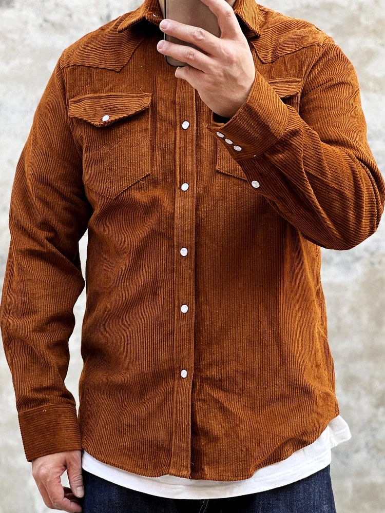 

Ретро-американская рабочая рубашка из вельвета на пуговицах с длинным рукавом, приталенного кроя, молодежная, хлопковая, устойчивая к выцветанию и усадке.