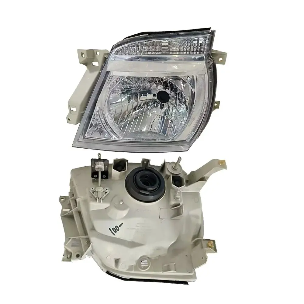 A Pair Headlights For Nissan Caravan URVAN E25 2005-2012 Headlamp 26060-VX50A 26010-VX50A