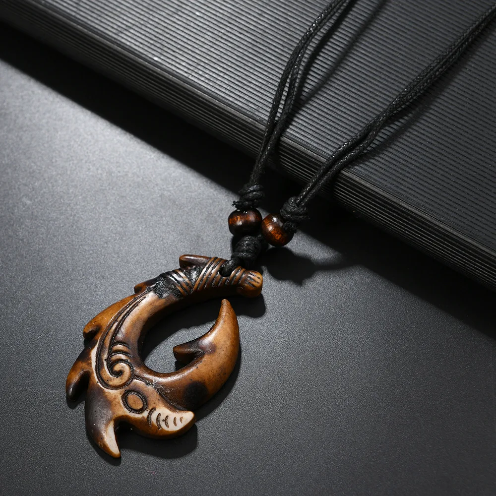 European and American new personalized resin fish tail shape necklace minority style black wax line men's jewelry necklace