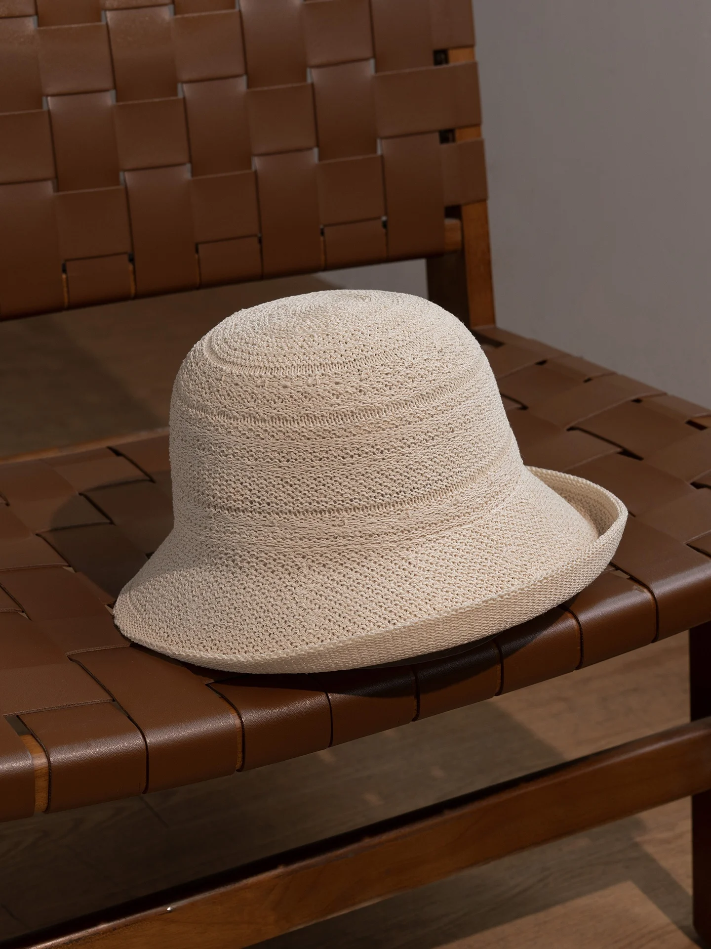 chapeau-de-peche-respirant-en-papier-casquette-a-visiere-relevee-petit-format-pliable-pour-femme-ideal-pour-le-shopping-et-la-rue-nouvelle-collection-ete-2026