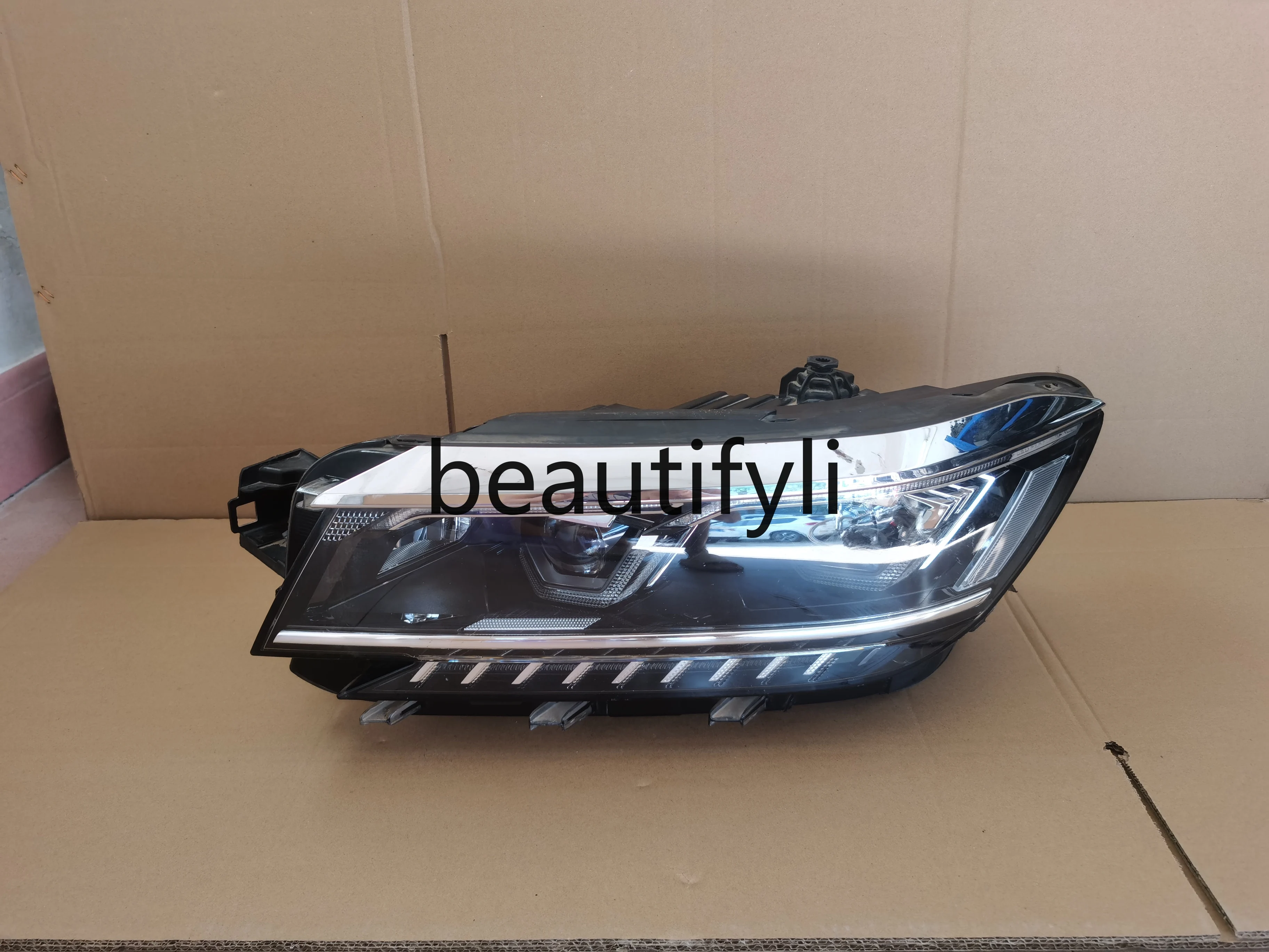 

High matching left headlight semi-assembly car dismantling parts LED double lens headlight