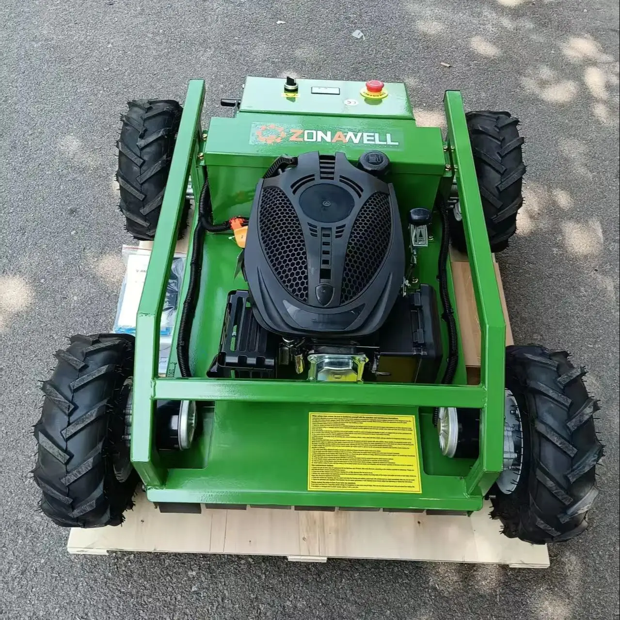 Mowing Wizard, anti-skid tire slope model, safe operation at 45° slope, garden weeding expert, remote control operation