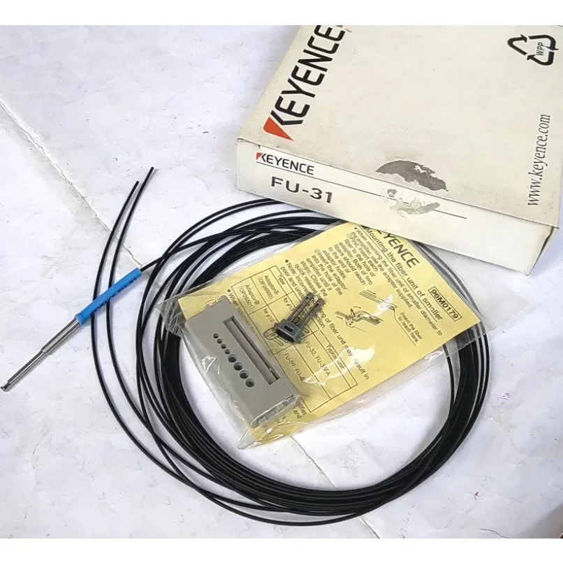 

KEYENCE FU-31 Fiber Optic Sensors FU31 New In Box One #familitrade