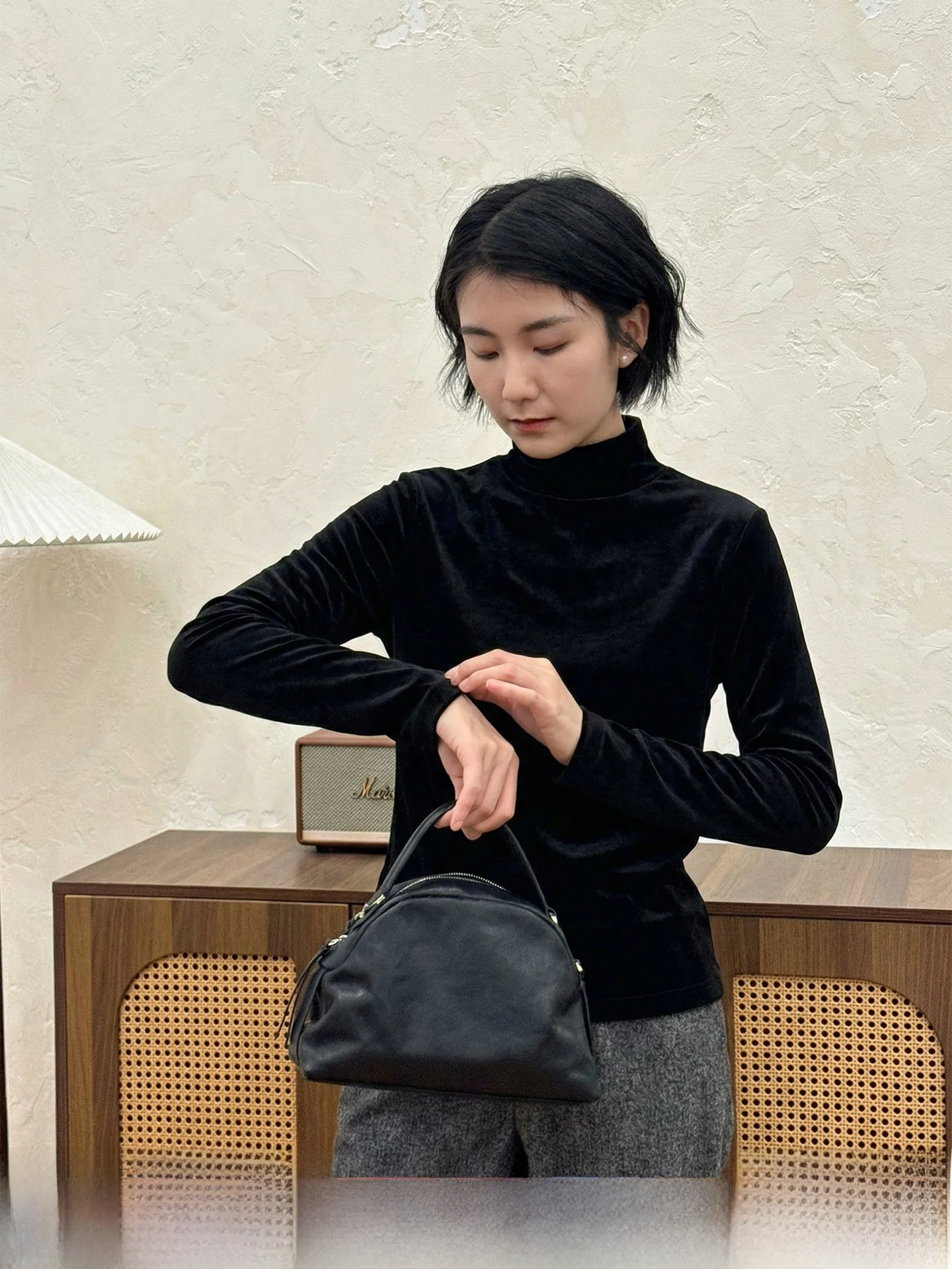 

Женская базовая футболка Langqing из бархата с длинным рукавом и высоким воротником, облегающая, однотонная, для повседневной носки, весна, новинка