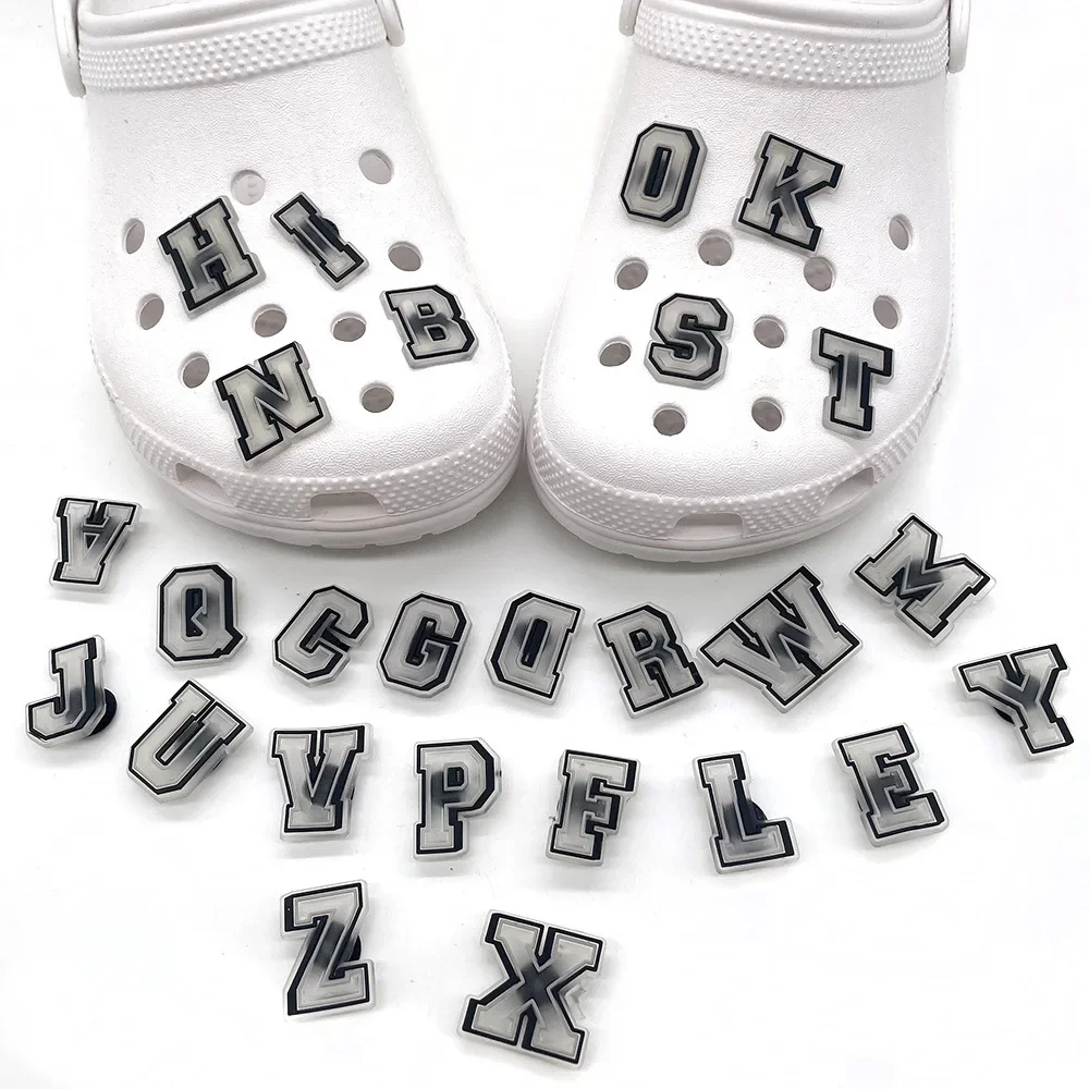 Dijes de zapatos de colección de letras luminosas, decoraciones de zapatos DIY, accesorios, sandalias, decoración para Crocs, regalo de fiesta para niños