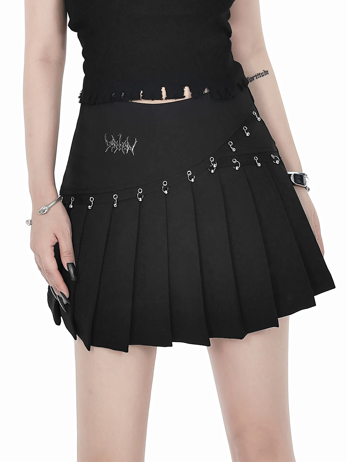 

New Summer Gothic Harajuku Punk Hot Girl Black Round Bead Decorative Patchwork Pleated Skirt Fashion Girl Sexy Mini Skirts