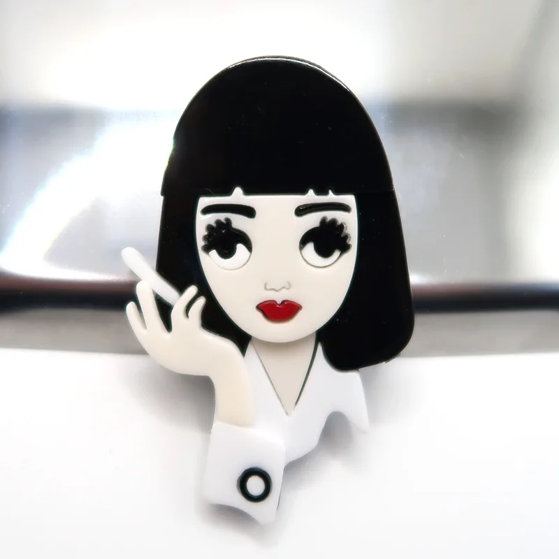 YAOLOGE New 2024 Noble Smoking Woman Acrylic Brooch Personality Original Temperament Bad Woman Portrait Design Brooch