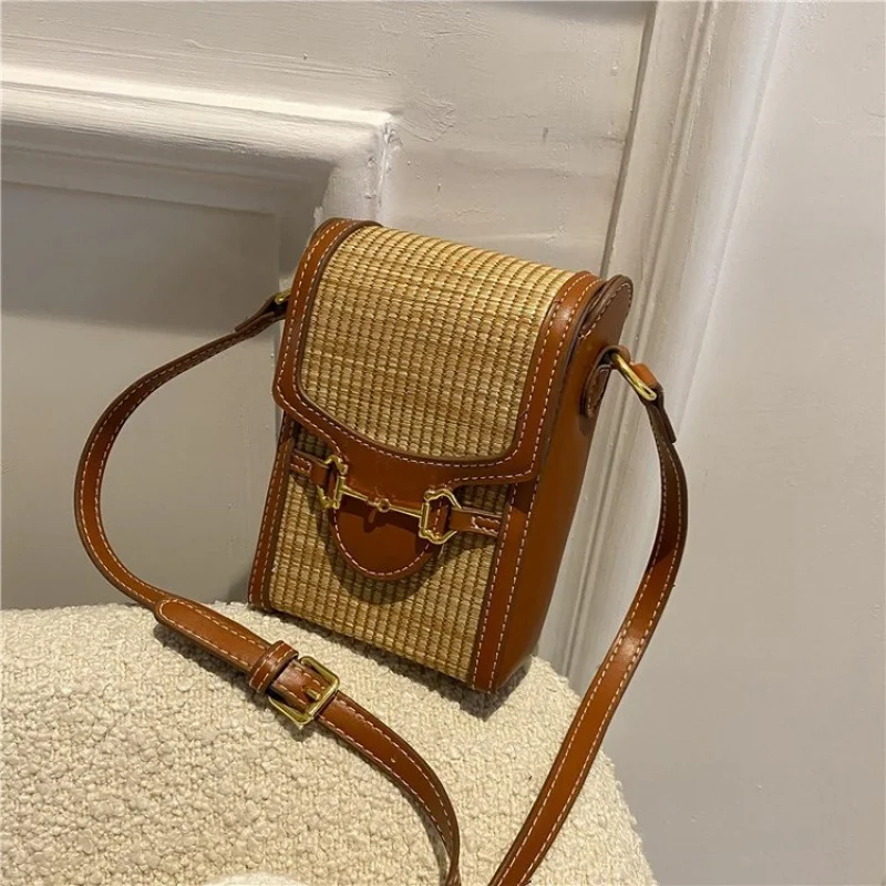 

Elegant Women's Crossbody-Bag Crafted From Grid-Printed Leather Boasting Paris Inspired And Vintage Daily Style​