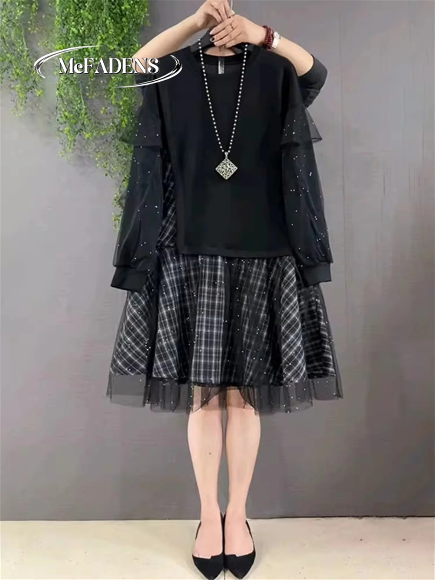 

Платье макси с эффектом похудения, корейский дизайн, с сетчатыми вставками, больших размеров, весенняя коллекция, повседневная одежда, полиэстер, длинный рукав