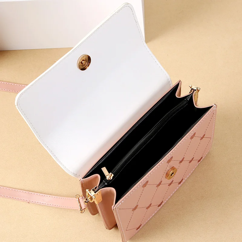 New Women\'s One Shoulder Small Square Bag Trendy and Versatile Small Girl Heart Gift Crossbody Bag