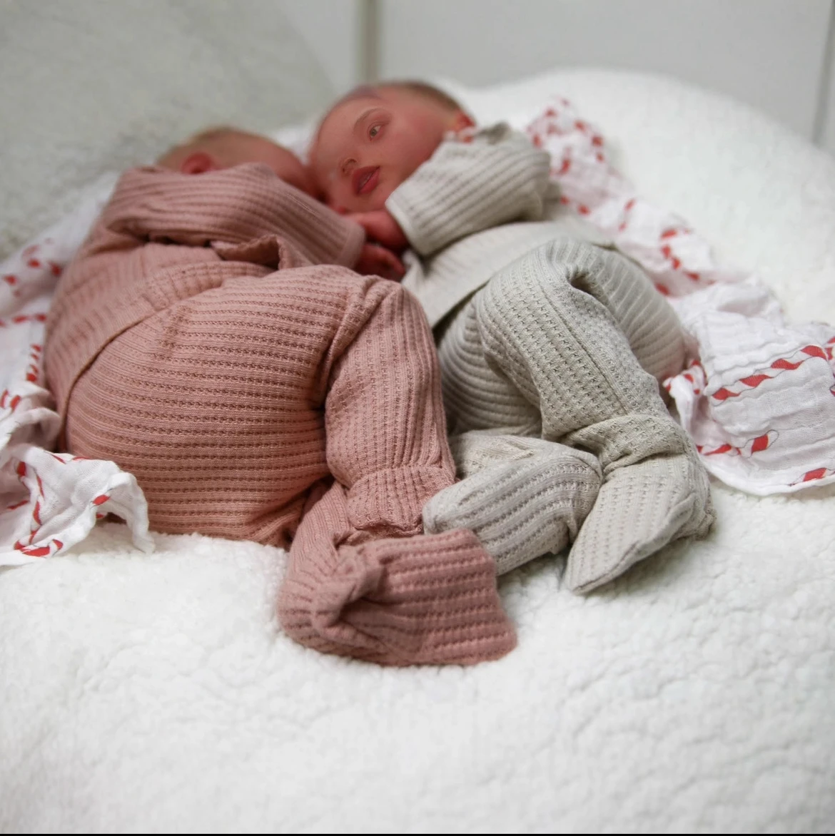 18" Lovely Reborn Doll Twins Lily and Irys: Newborn-Like!  Soft Vinyl Skin, Veins Clear. Kids' Plaything & Sweet Companion.