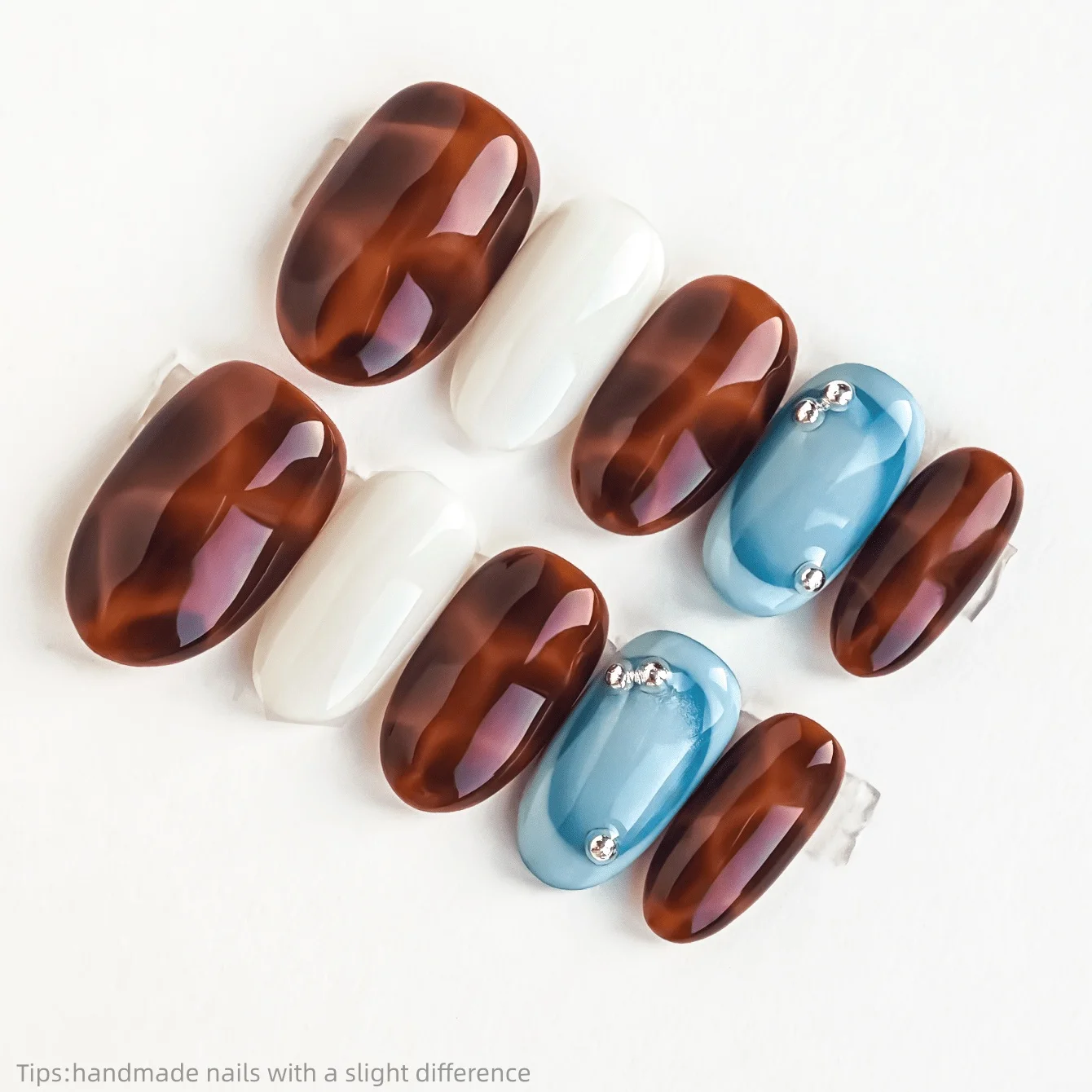 

10 шт. Накладные ногти ручной работы под янтарь и черепаховый панцирь, сине-белые, короткие, овальные, ретро, люкс, с серебряными стразами, искусственные ногти