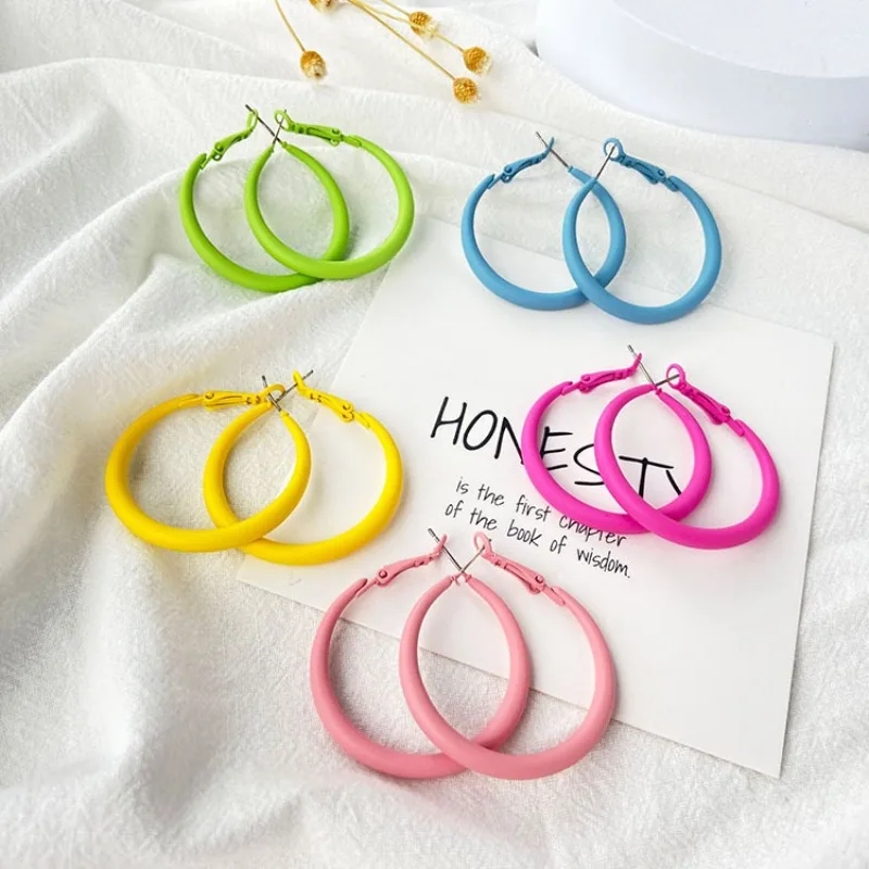 

Korean Style Dainty Geometric Earrings Women Candy Color C Shape Hoop Unique Design Fashion Jewelry Earrings