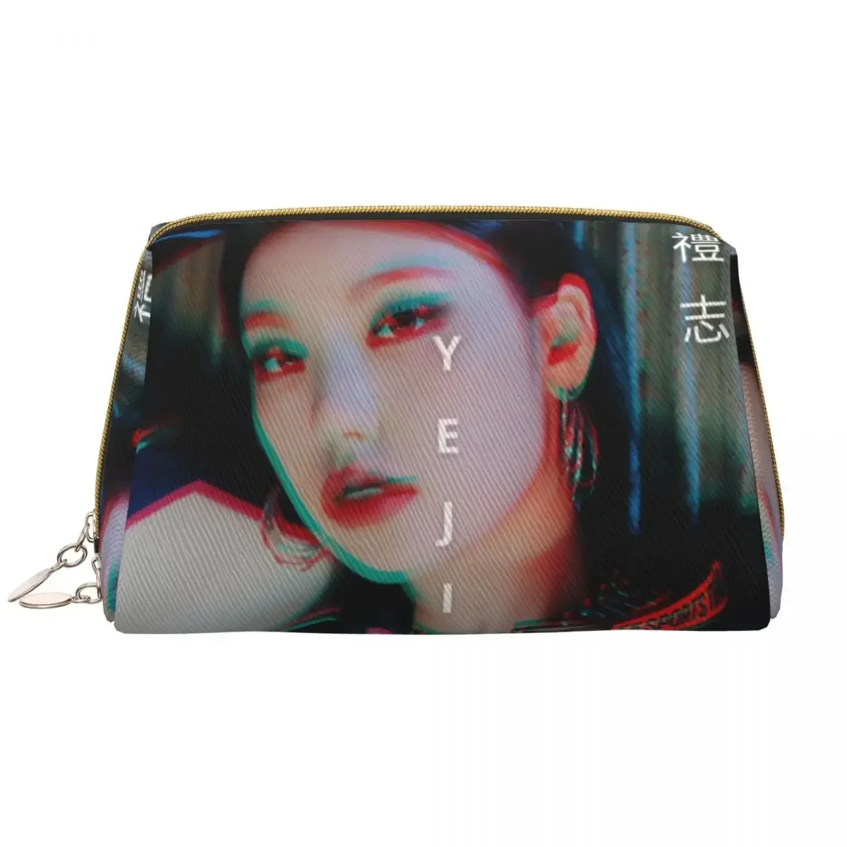 Travel ITZYS Yeji Voltage Era Toiletry Bag Kawaii Kpop Girl Music Group Cosmetic Makeup Organizer Beauty Storage Dopp Kit Case