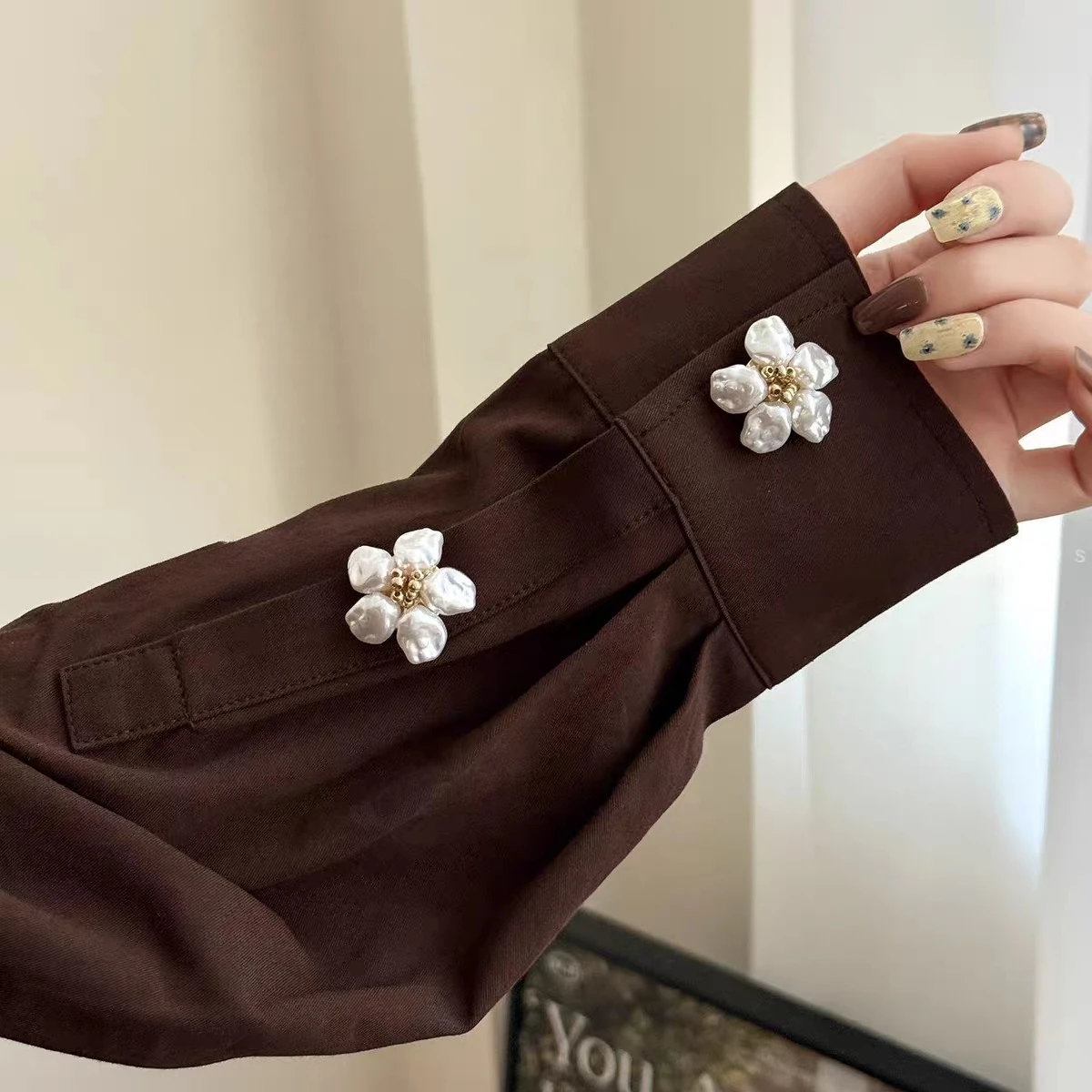 2 Pièces Cache-boutons Fleuris Tendance et Décoratifs pour Vêtements DIY, Décoration de Boutons de Chemise et de Manches