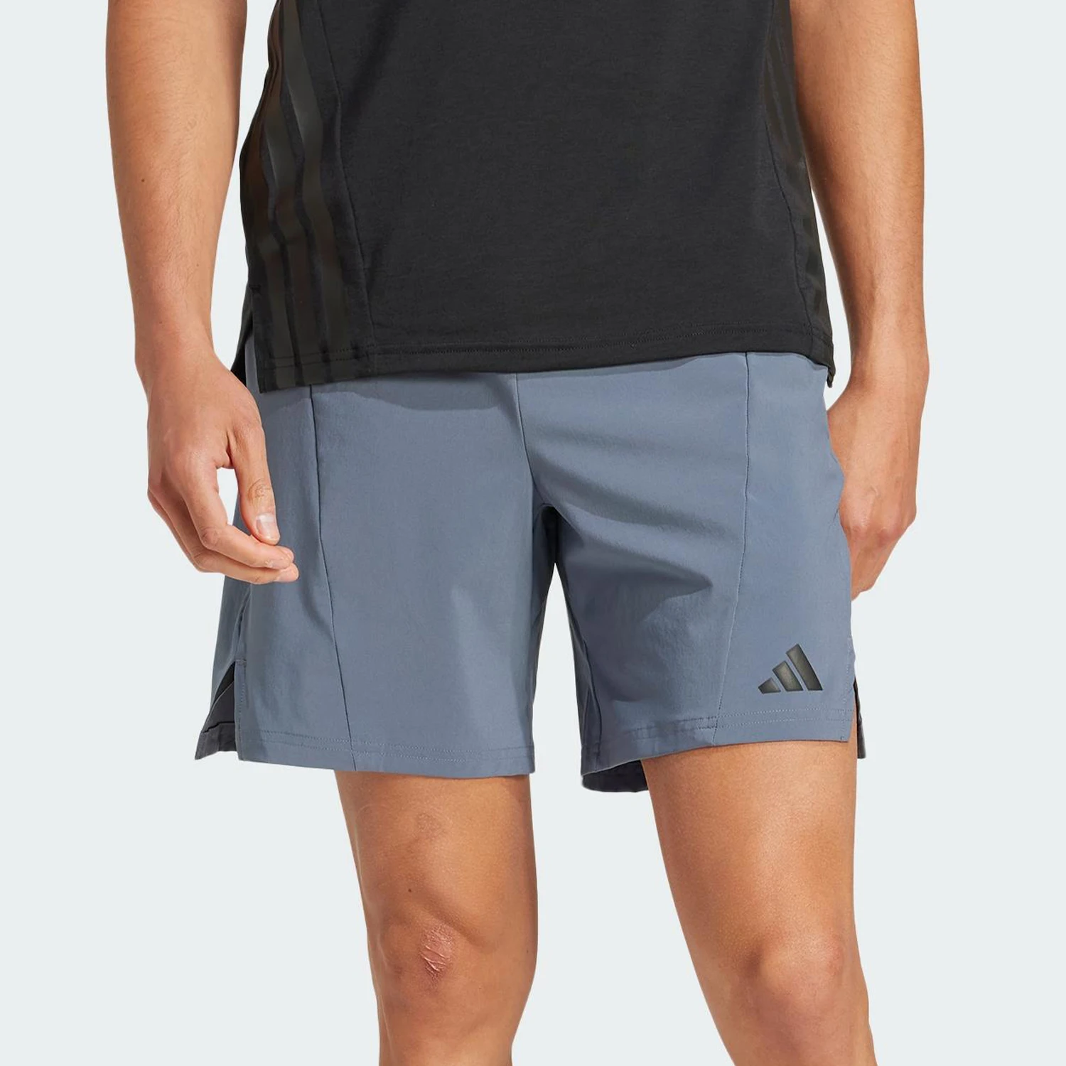 

Оригинальные летние мужские минималистичные шорты для спорта и фитнеса Adidas JI8136