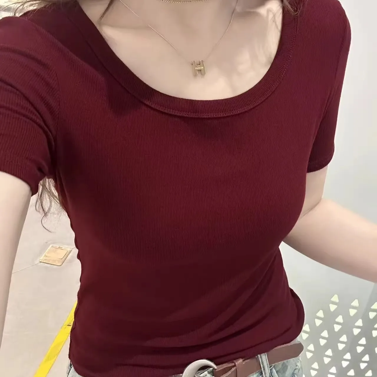 Cseta E de Manga Curta com Decote em U para Mulheres, Novo Estilo de Verão, Moda Jovem, Top Slimming com Elastano, ...