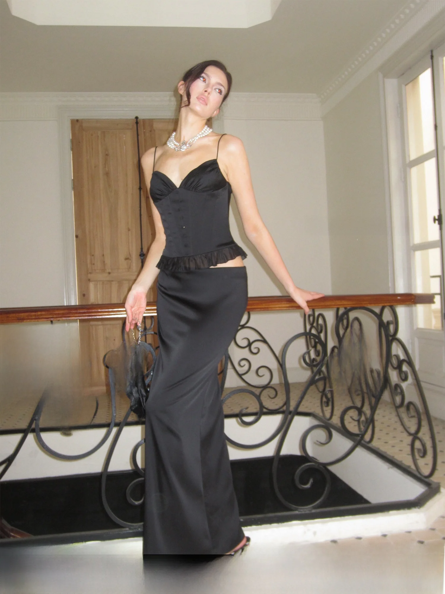 

022stepll Bla Lace Crop Top And Satin Skirt Set for Par Women's Faion Ensemble Polyester Fiber Two-Piece Suit