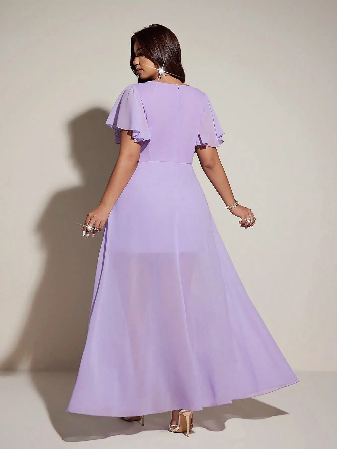 

Elegant Romantic V-Neck Short Sleeve Flowing Formal Dress With Slit Lilac Plus Size