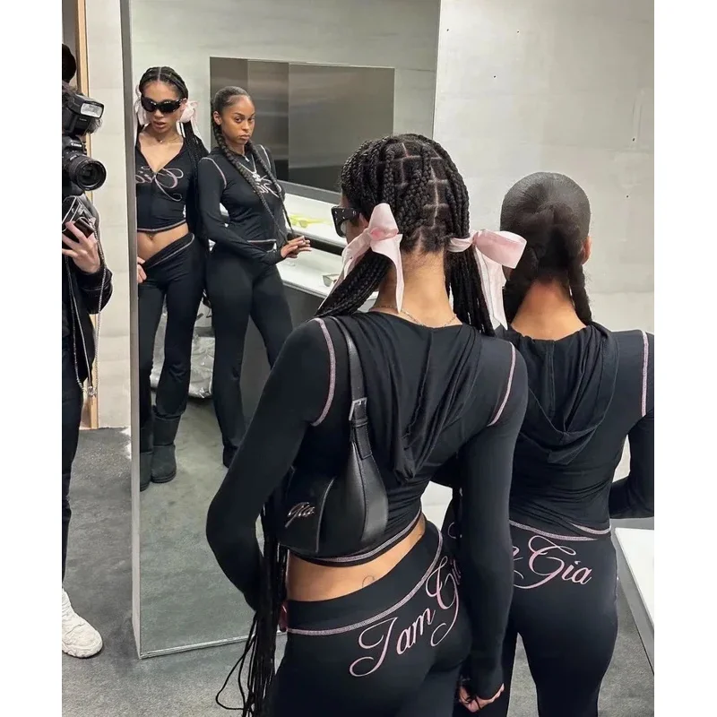 Nuevo 2025 iamgia hombro monograma estampado hilo brillante diseño delgado con capucha cremallera Chaqueta corta traje de pantalón eqs9X