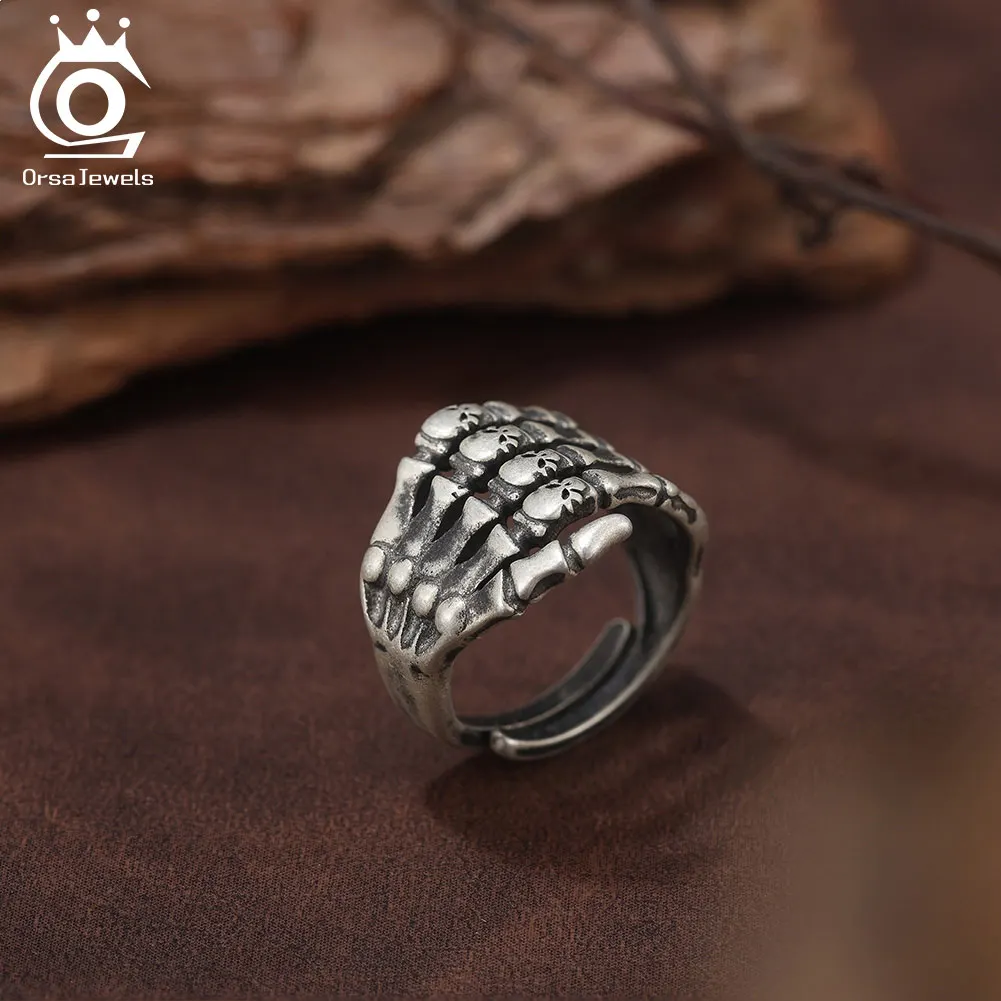 

ORSA JEWELS S925 Silver Classic Skull Ring Hip Hop Oxidized Silver Skull Open Ring Personality Party Halloween Jewelry NMR19