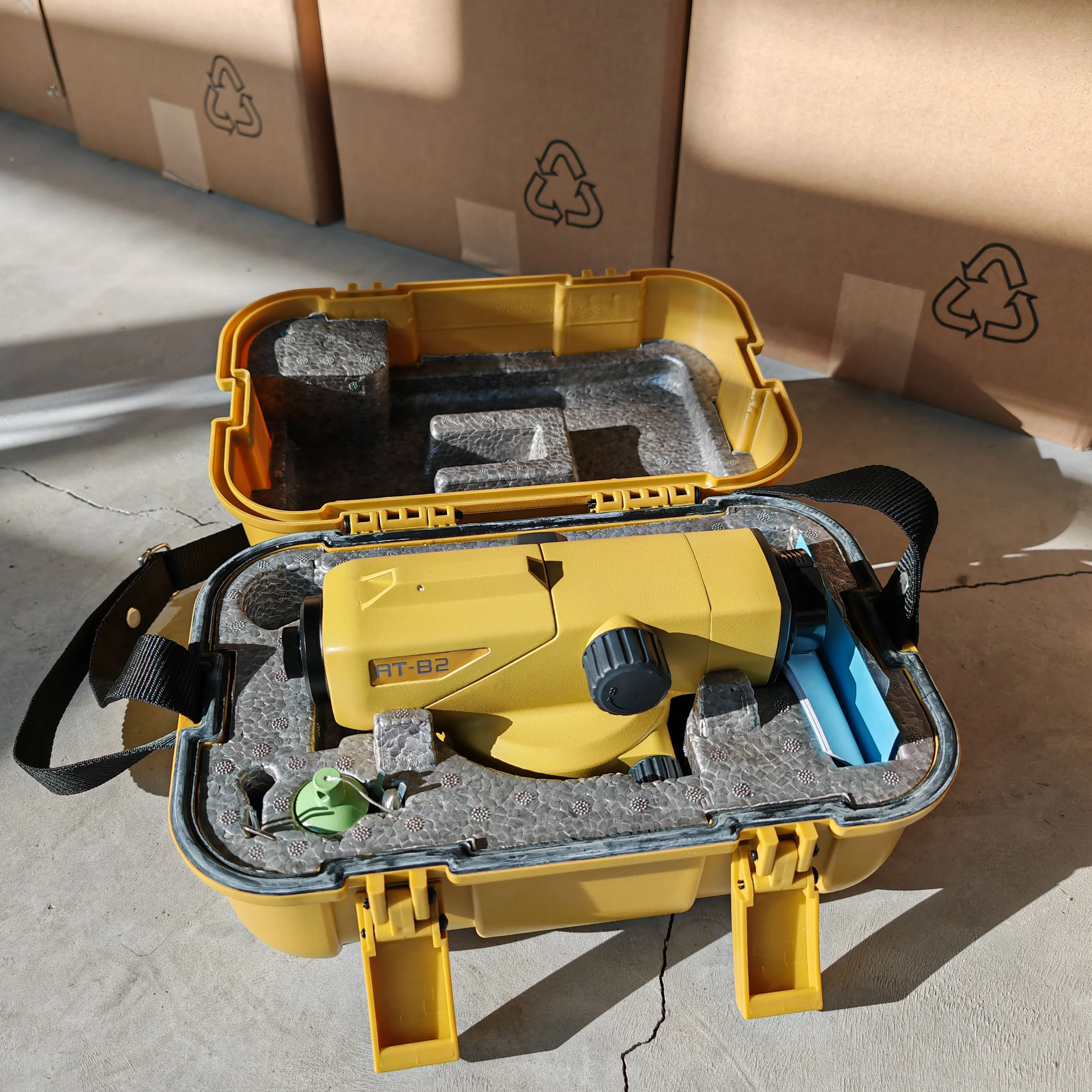 TOPCON AT-B2 Auto Level Precyzyjny poziomica inżynieryjna Automatyczny przyrząd do pomiaru poziomu z tłumieniem magnetycznym