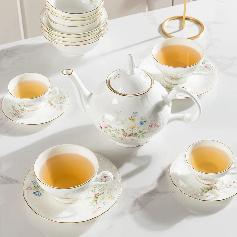 

Luxury Wholesale Bone China Tea Cup & Coffee Set Custom Royal British Design Fine Porcelain European Style Golden Finish