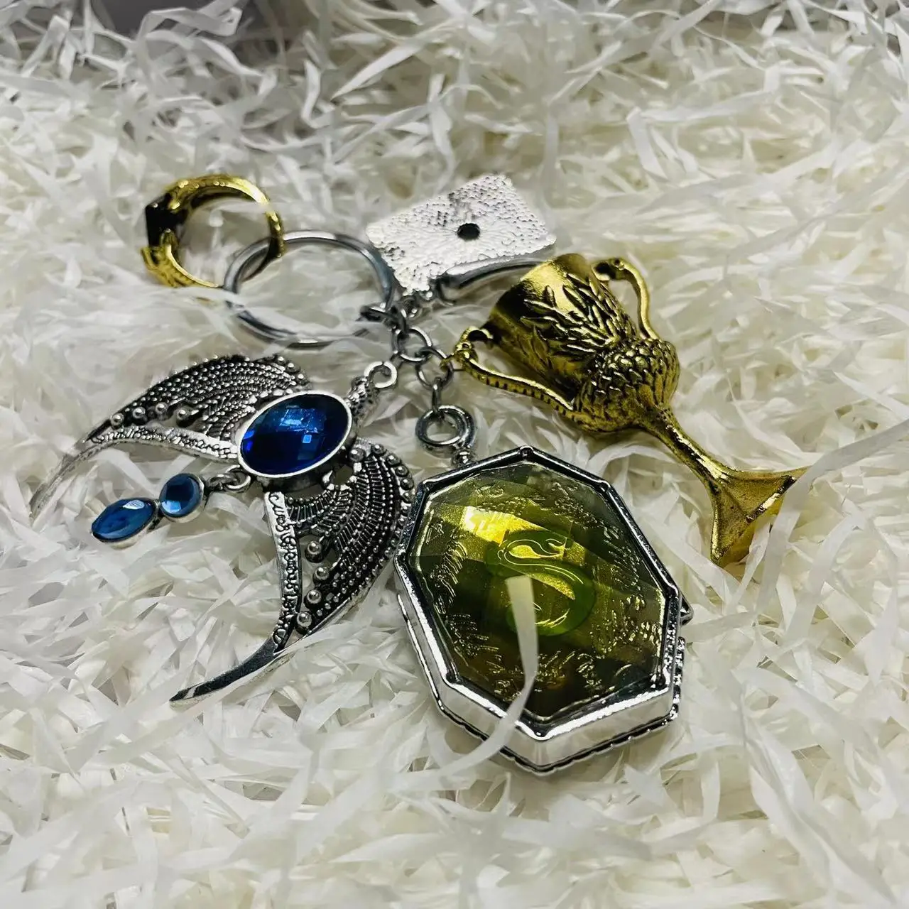 Horcrux Combination Keychain Locket Cup Eagle Diary Rings Pendant Key Chain Halloween Cosplay Accessory Christmas New Year Gift